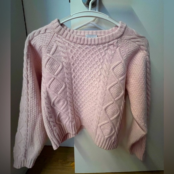 Aritzia Tops - ARITZIA peggy sweater